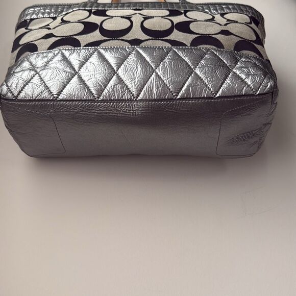 Vintage Coach Signature Metallic Classic Poppy Quilted Canvas Tote G1176‑18676 - Picture 5 of 14